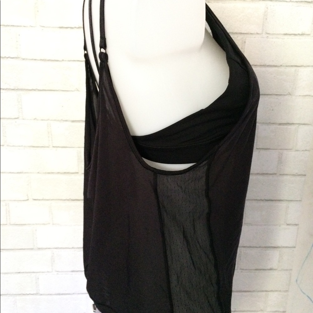 Lululemon Build In Bra Mesh Top Size10 - image 4